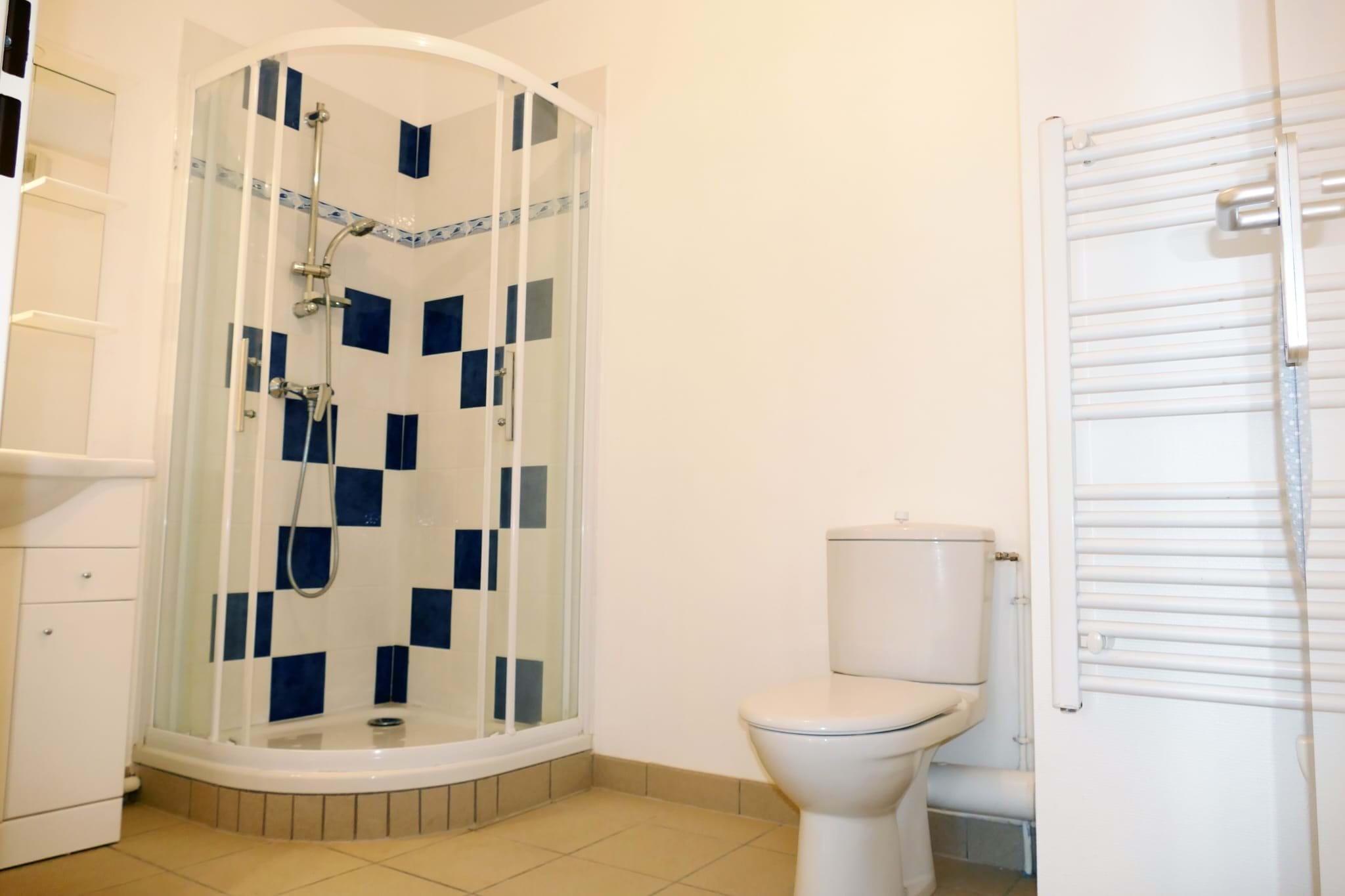 2 Bed, 1 Bath, ApartmentFor Sale, Rochefort, Charente-Maritime, 17200