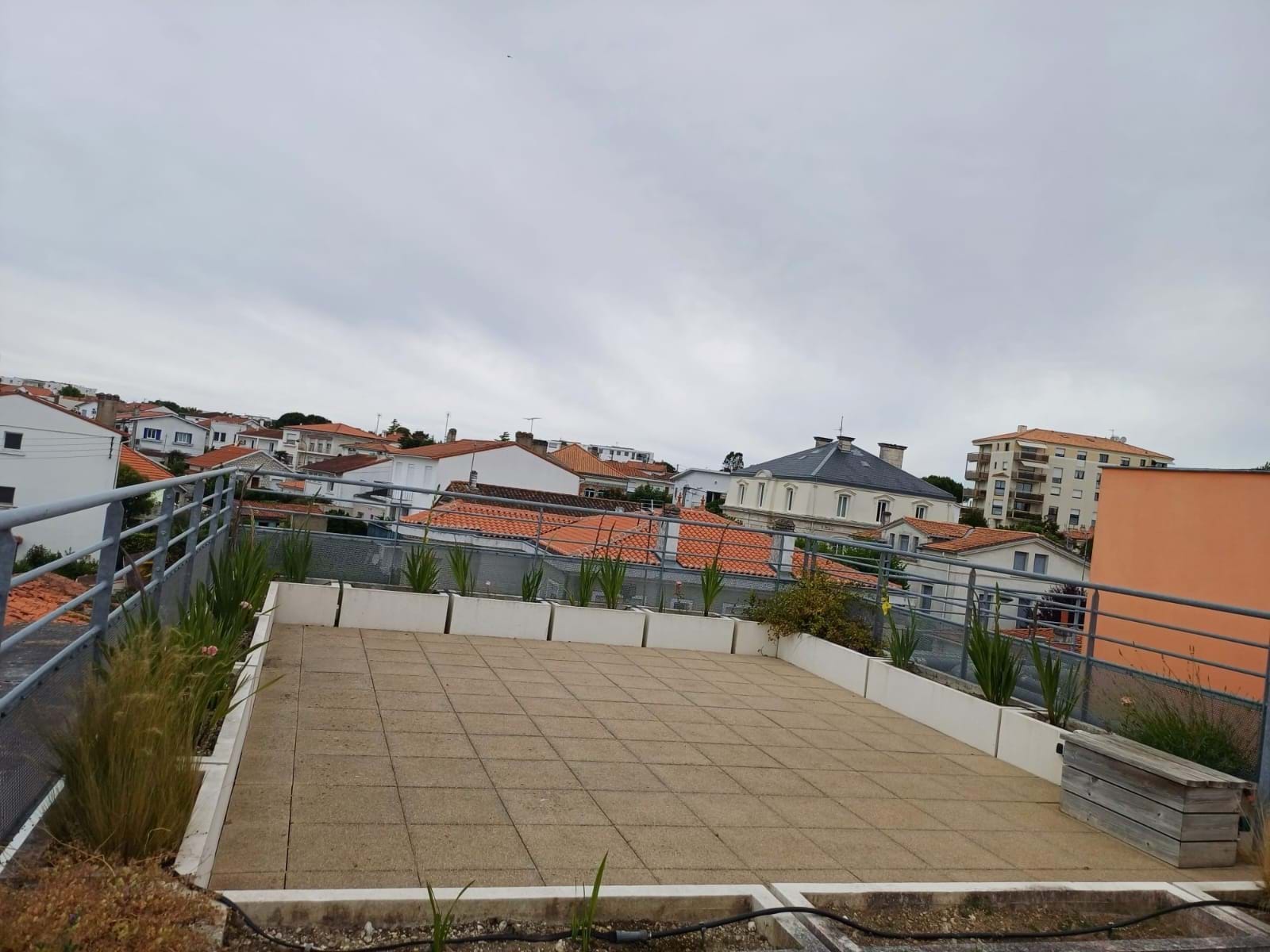 2 Bed, 1 Bath, ApartmentFor Sale, Rochefort, Charente-Maritime, 17200