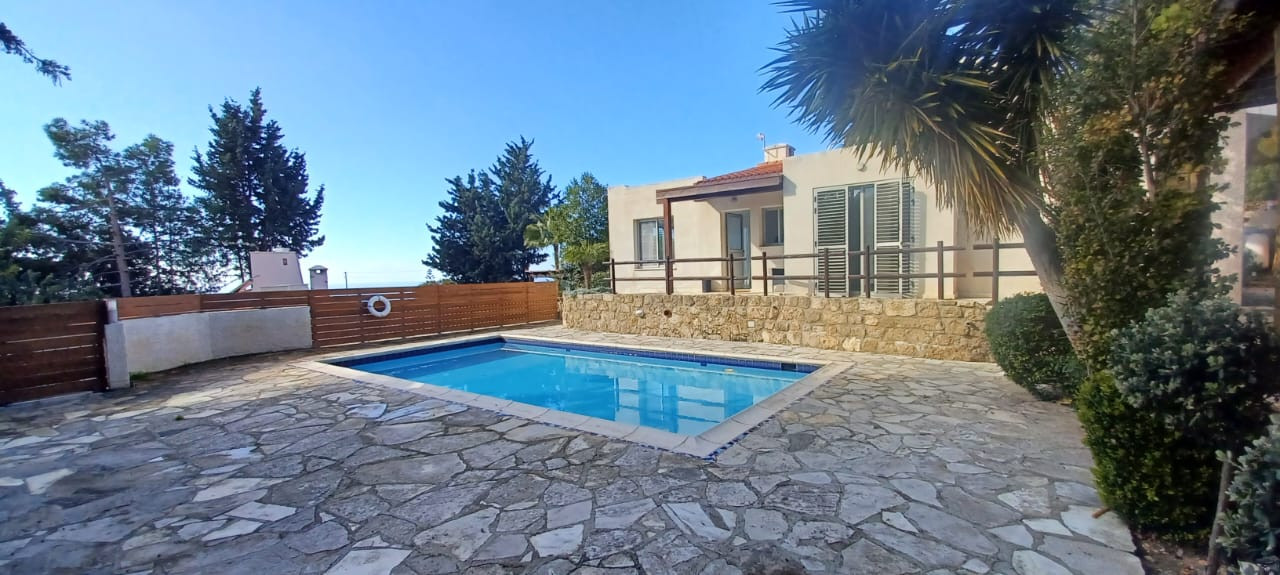 3 Bed, 2 Bath, HouseFor Sale, Kamares, Paphos