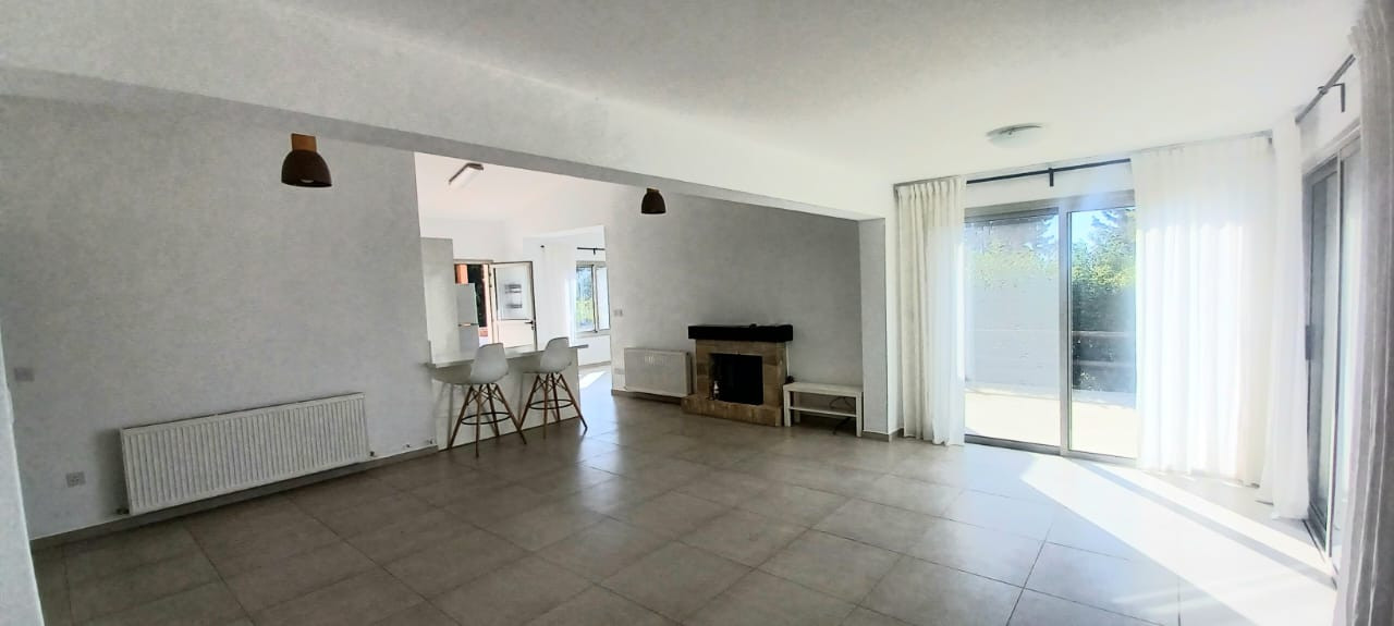 3 Bed, 2 Bath, HouseFor Sale, Kamares, Paphos