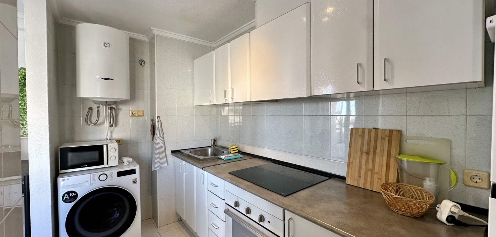 1 Bed, 1 Bath, ApartmentFor Sale, Torrevieja, Alicante