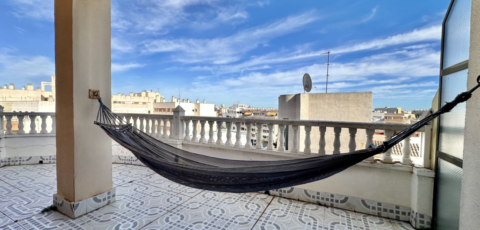 1 Bed, 1 Bath, ApartmentFor Sale, Torrevieja, Alicante