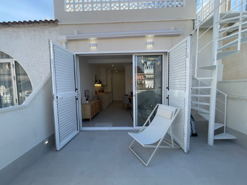 2 Bed, 1 Bath, HouseFor Sale, Torrevieja, Alicante