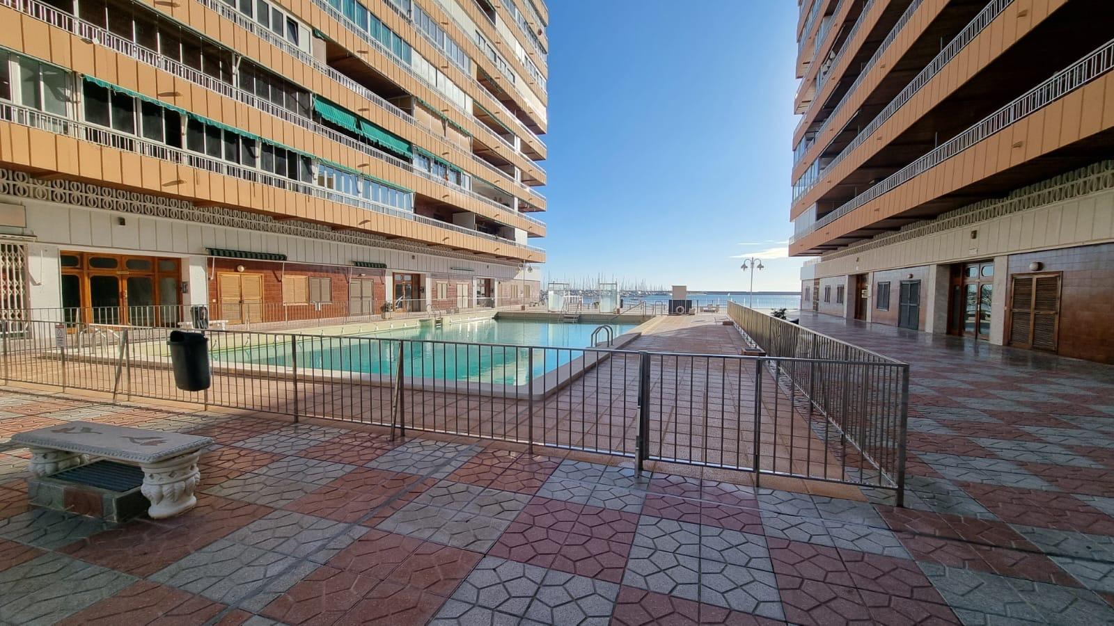3 Bed, 2 Bath, ApartmentFor Sale, Torrevieja, Alicante
