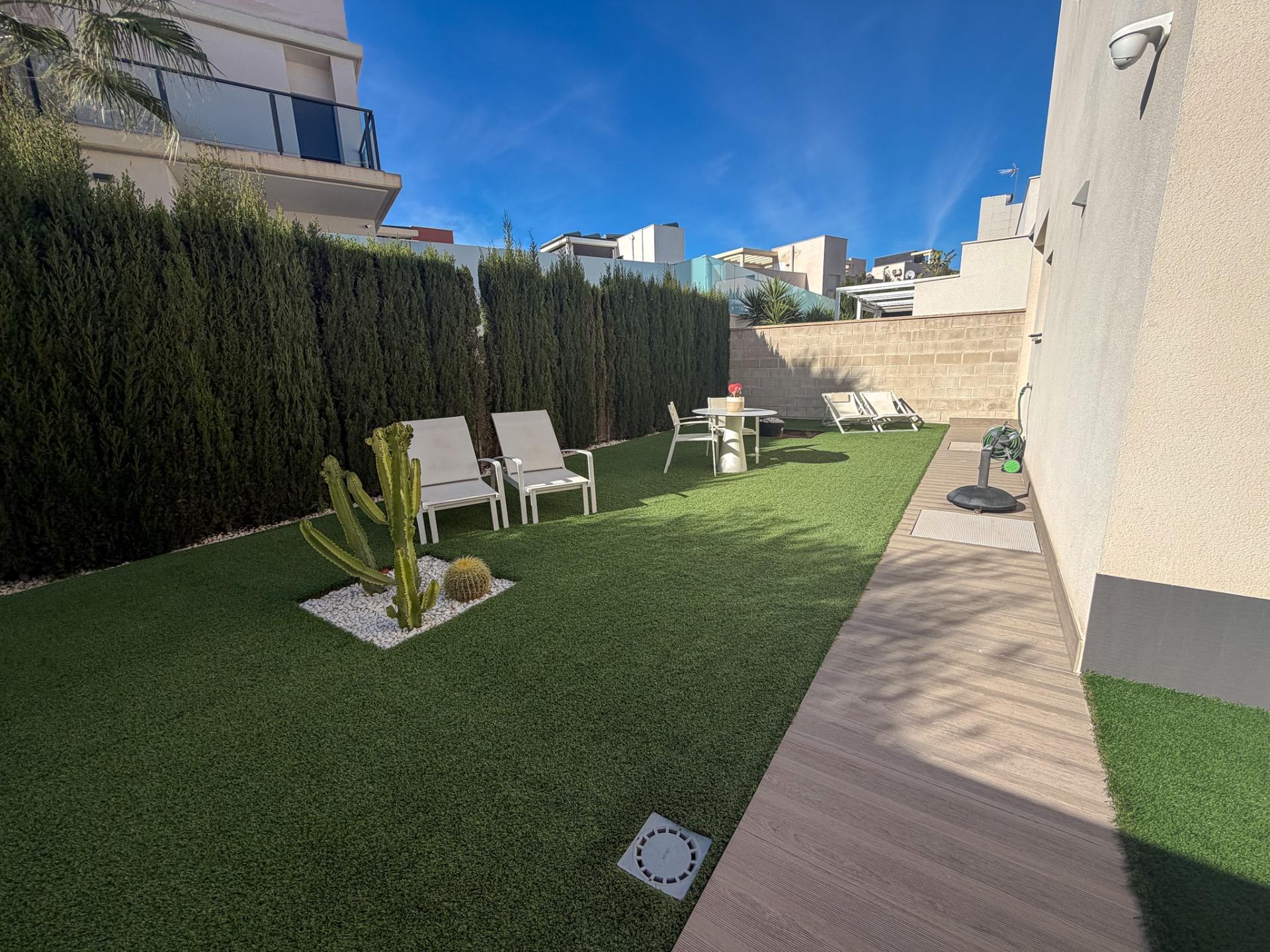 4 Bed, 3 Bath, HouseFor Sale, San Miguel de Salinas, Alicante
