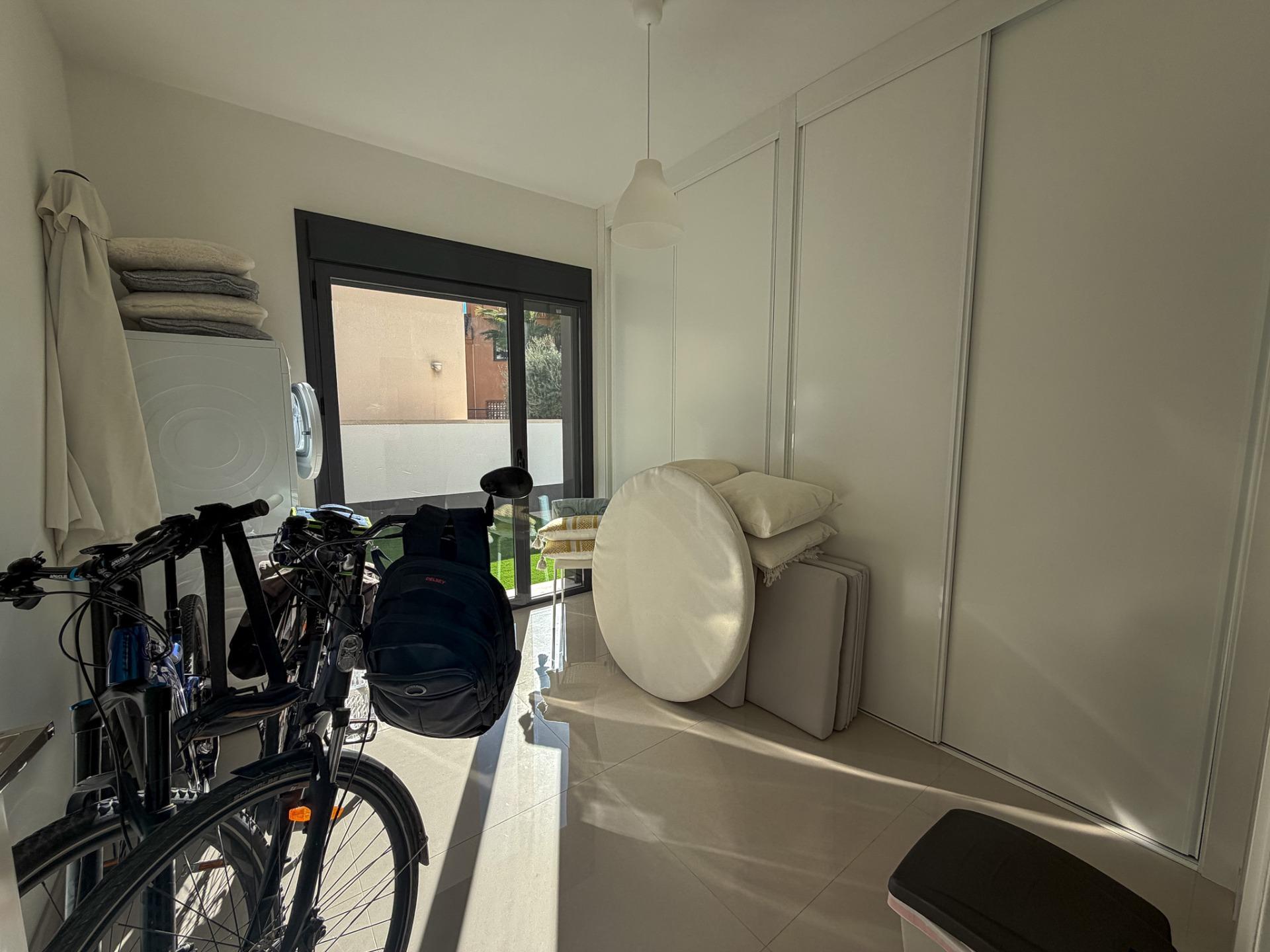 4 Bed, 3 Bath, HouseFor Sale, San Miguel de Salinas, Alicante