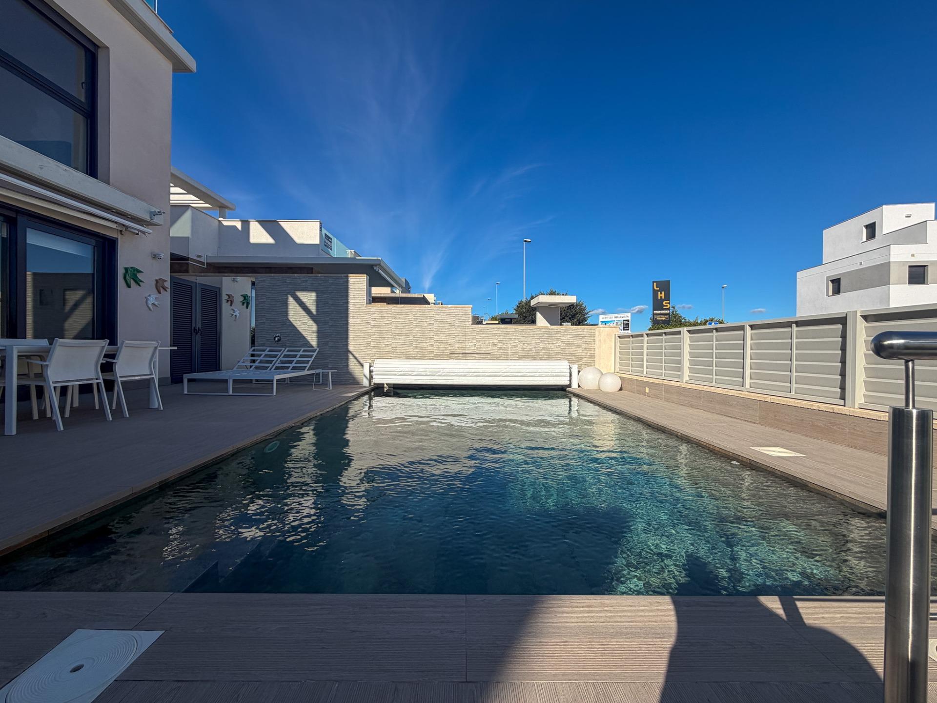 4 Bed, 3 Bath, HouseFor Sale, San Miguel de Salinas, Alicante