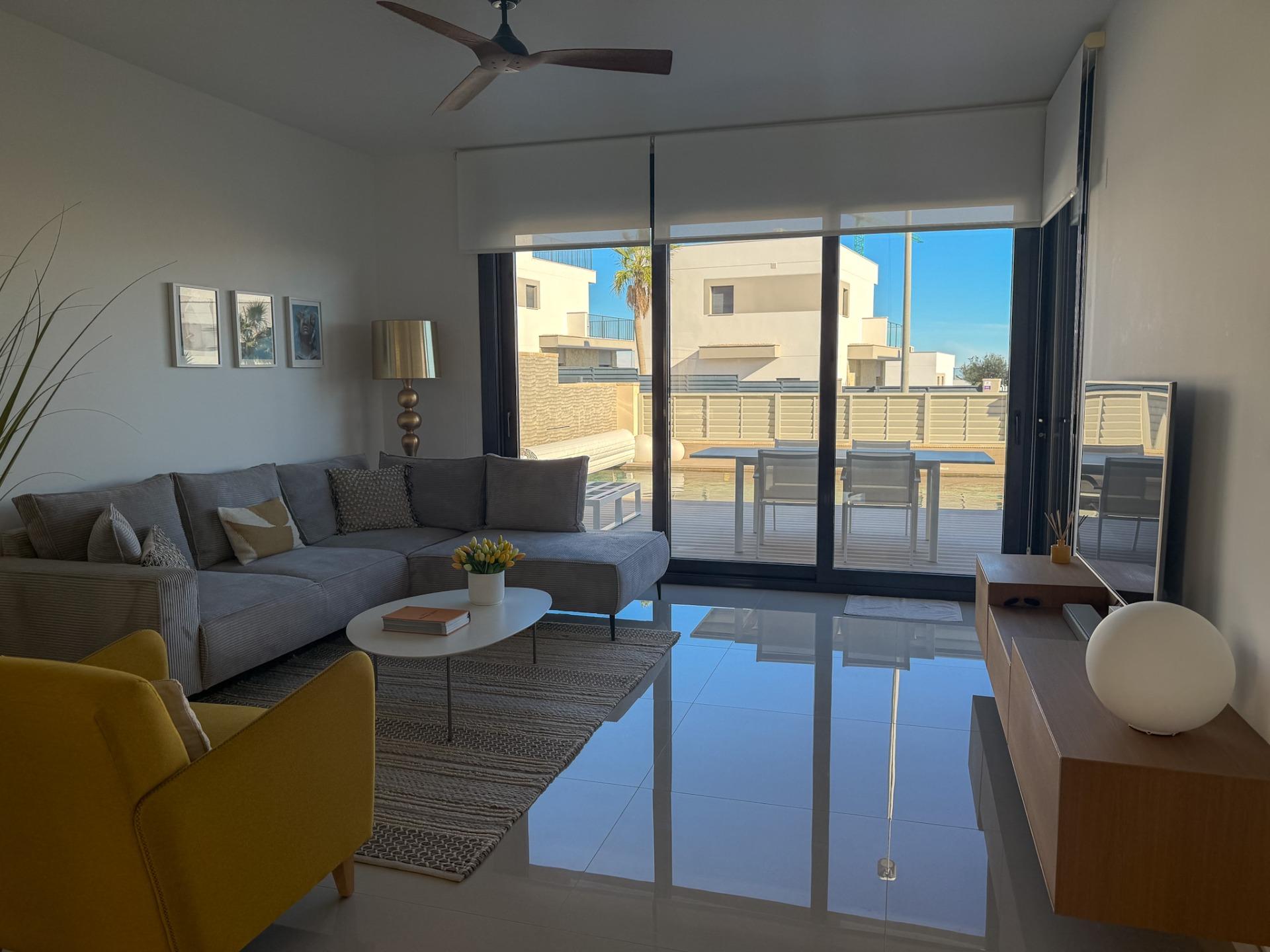 4 Bed, 3 Bath, HouseFor Sale, San Miguel de Salinas, Alicante