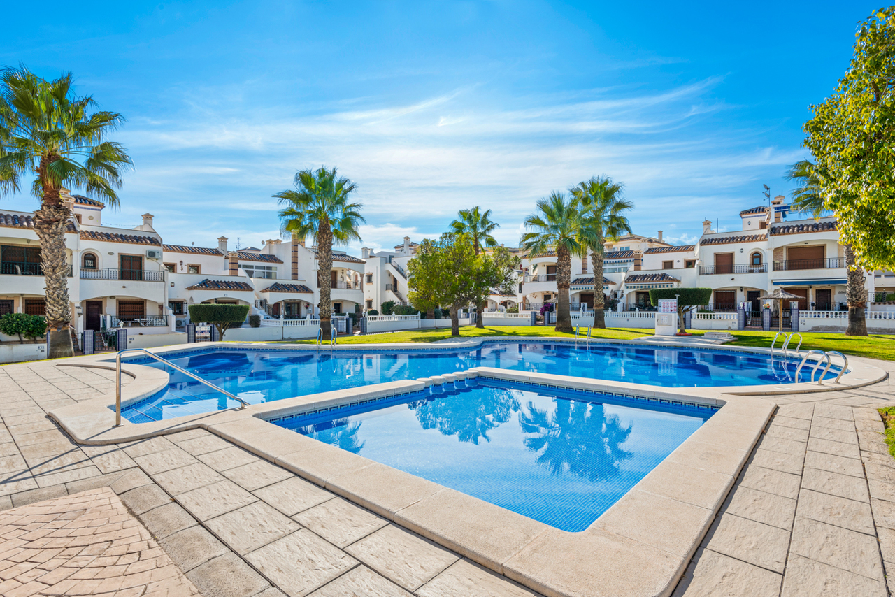 2 Bed, 2 Bath, ApartmentFor Sale, Playa Flamenca, Alicante