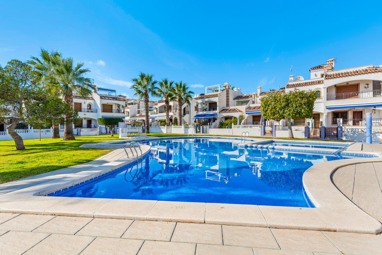 2 Bed, 2 Bath, ApartmentFor Sale, Playa Flamenca, Alicante