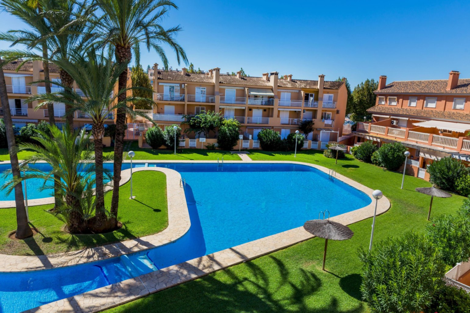 4 Bed, 2 Bath, ApartmentFor Sale, Javea, Alicante