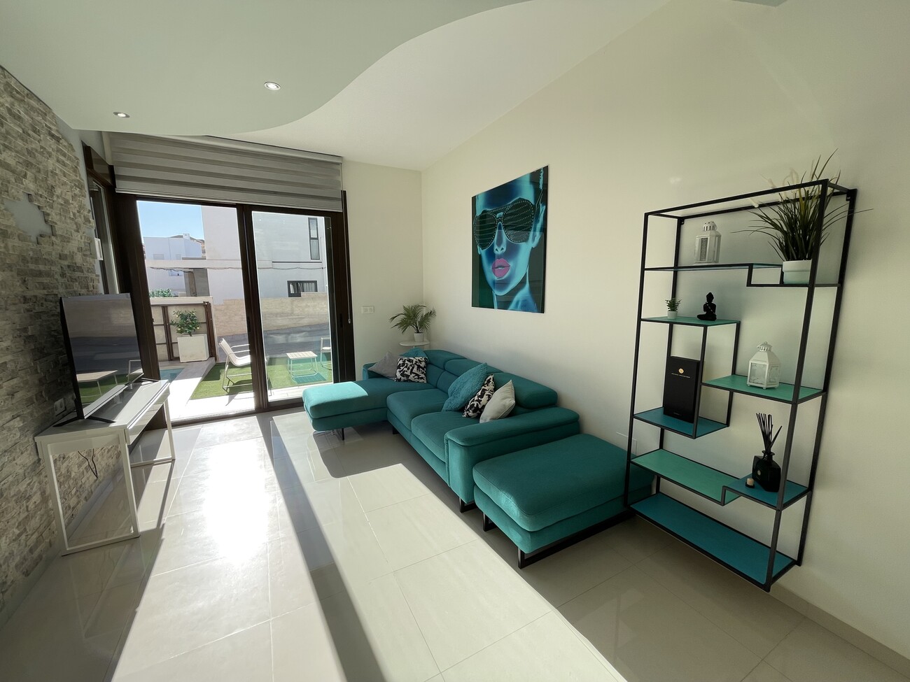 2 Bed, 1 Bath, HouseFor Sale, Villamartin, Alicante