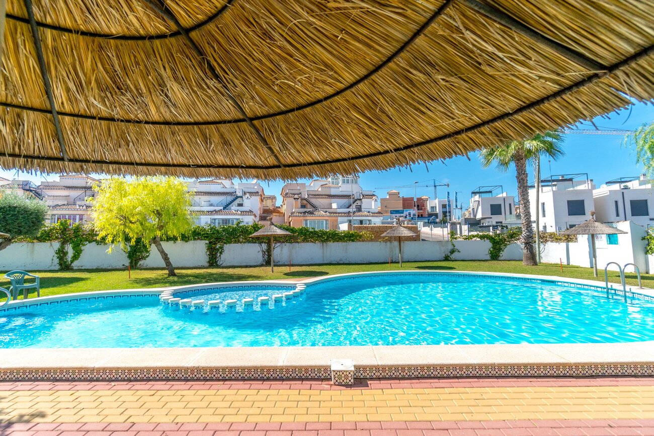 2 Bed, 1 Bath, HouseFor Sale, Villamartin, Alicante