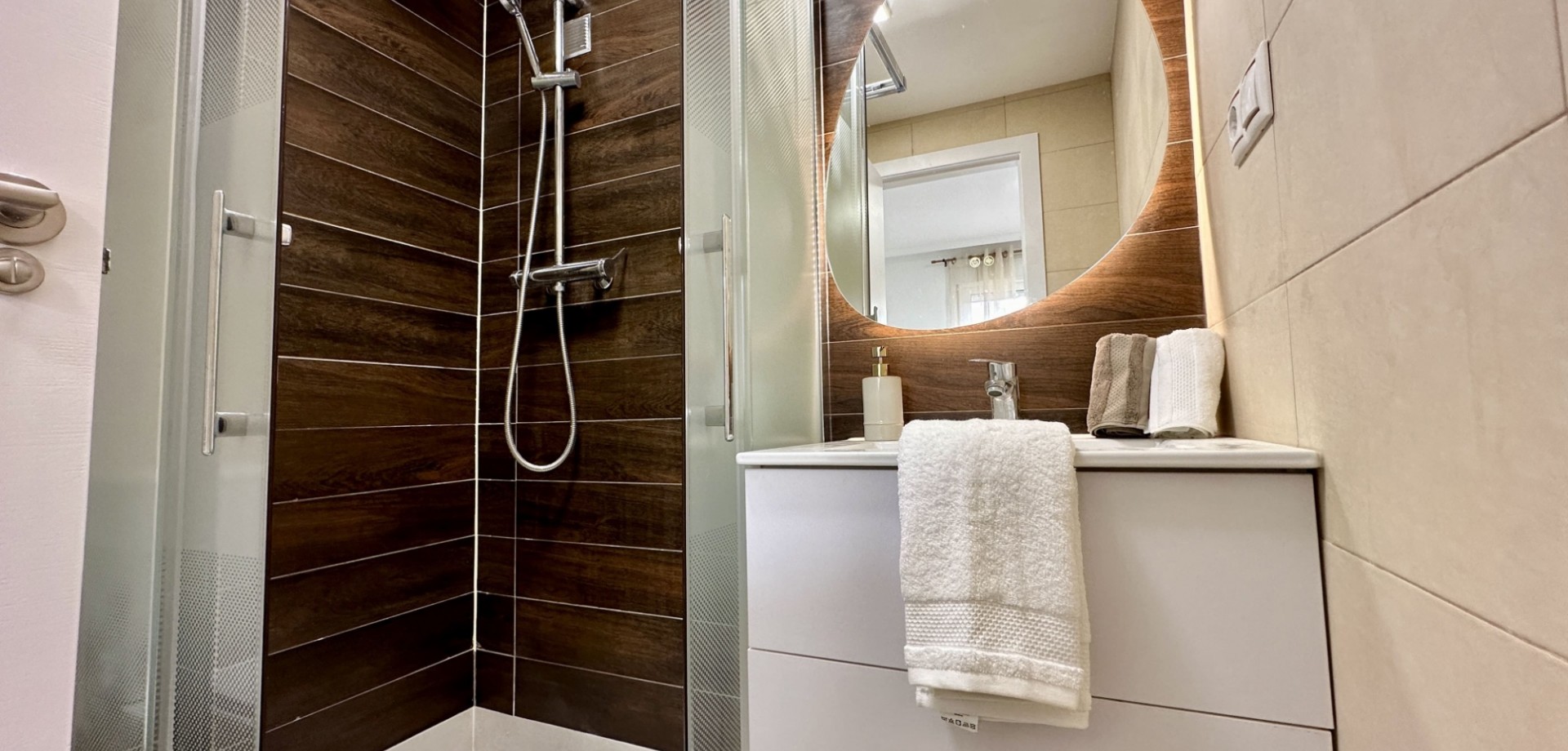 3 Bed, 2 Bath, ApartmentFor Sale, Torrevieja, Alicante