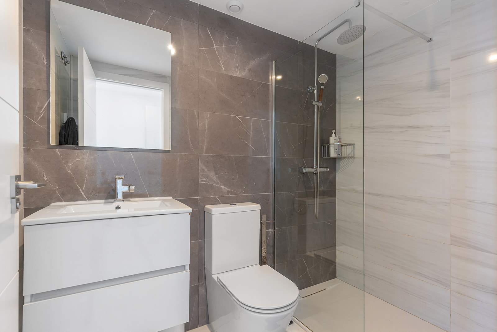 2 Bed, 2 Bath, ApartmentFor Sale, Torrevieja, Alicante