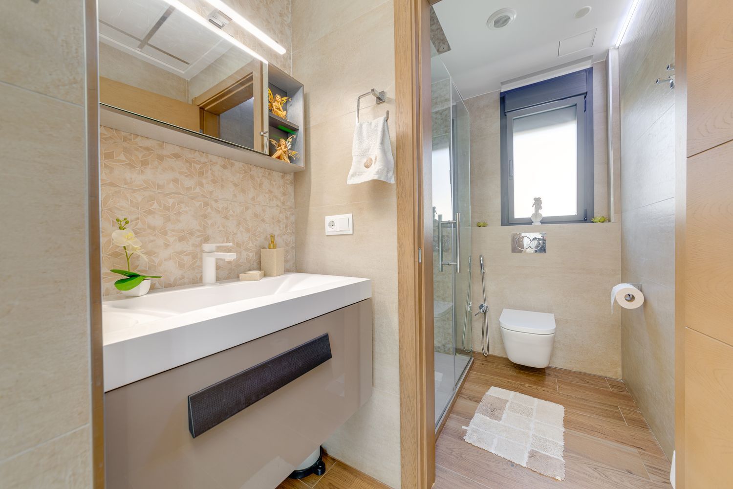 3 Bed, 4 Bath, ApartmentFor Sale, Torrevieja, Alicante