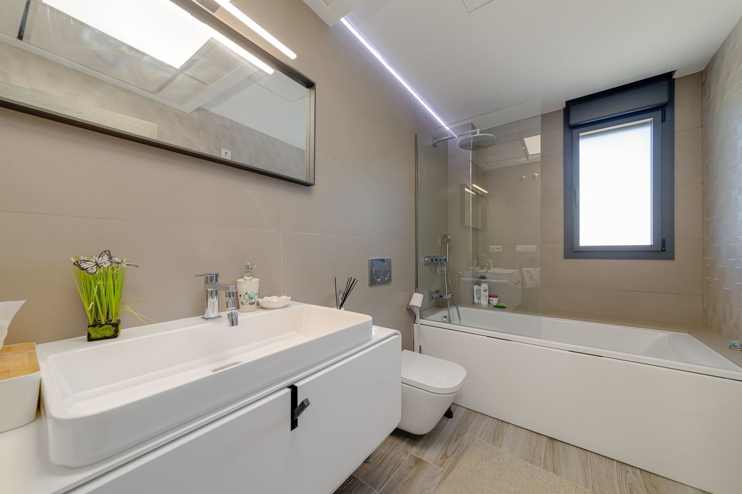 3 Bed, 4 Bath, ApartmentFor Sale, Torrevieja, Alicante