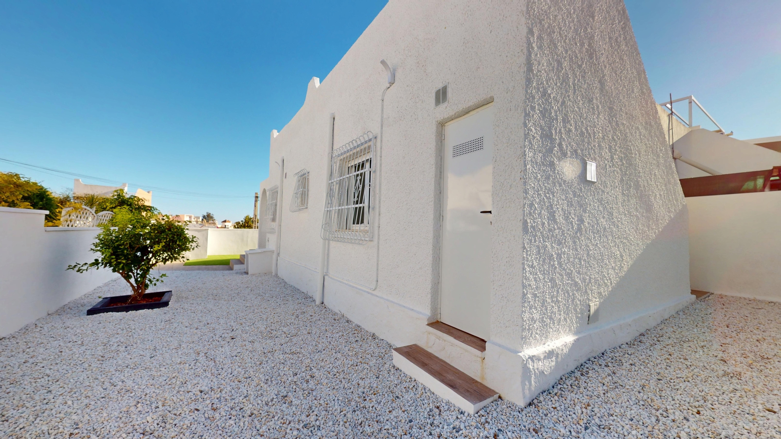 2 Bed, 1 Bath, ApartmentFor Sale, Torrevieja, Alicante