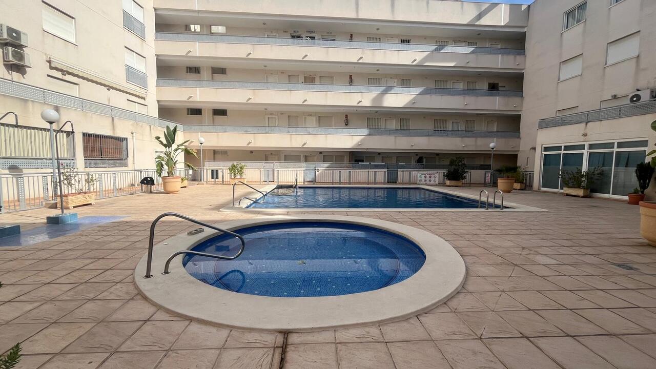2 Bed, 1 Bath, ApartmentFor Sale, Almoradi, Alicante