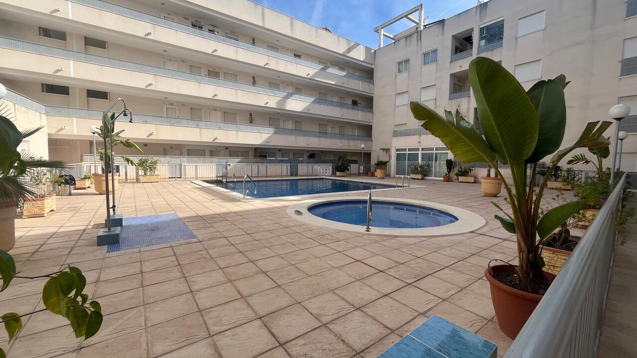 2 Bed, 1 Bath, ApartmentFor Sale, Almoradi, Alicante