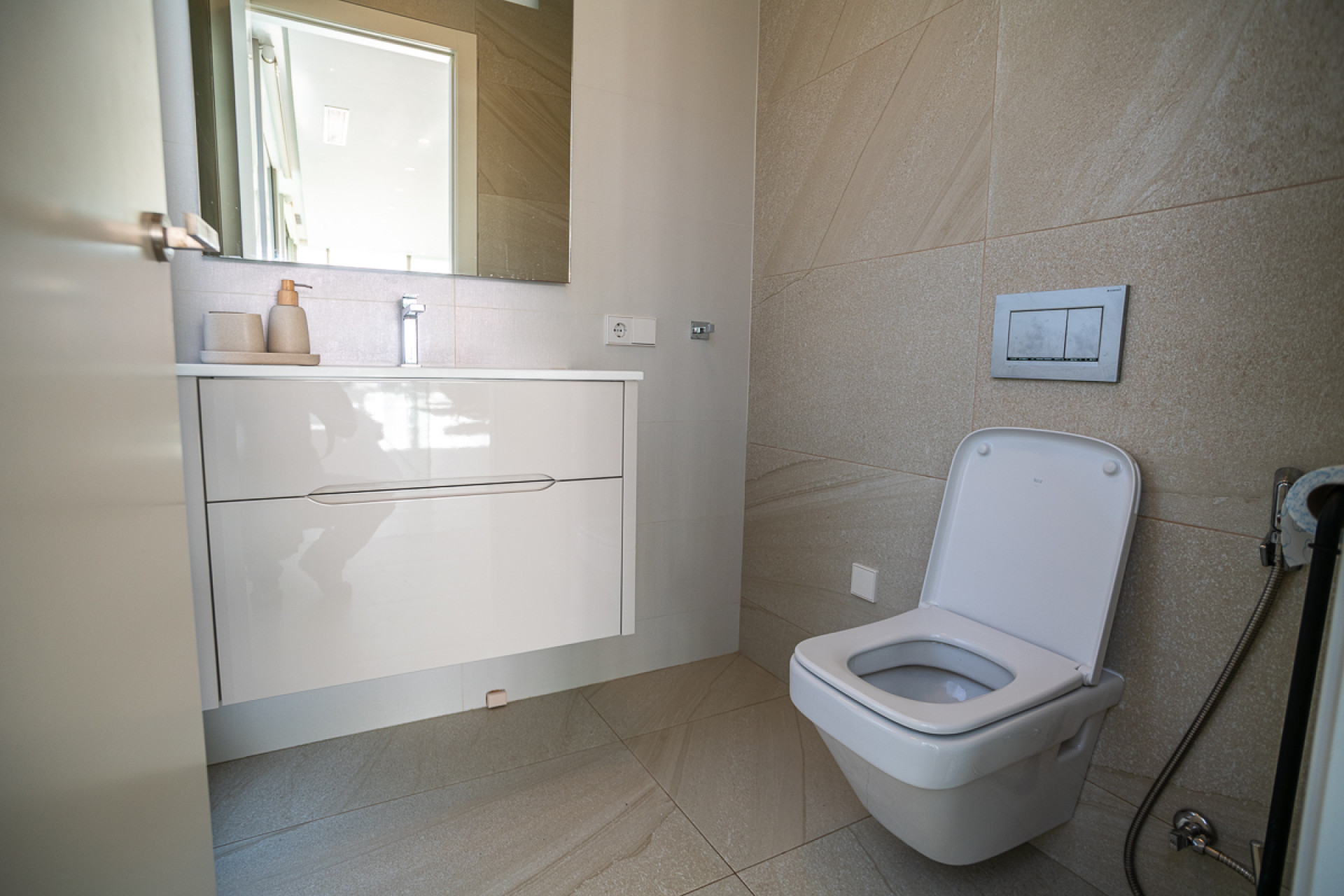 4 Bed, 2 Bath, ApartmentFor Sale, Orihuela, Alicante