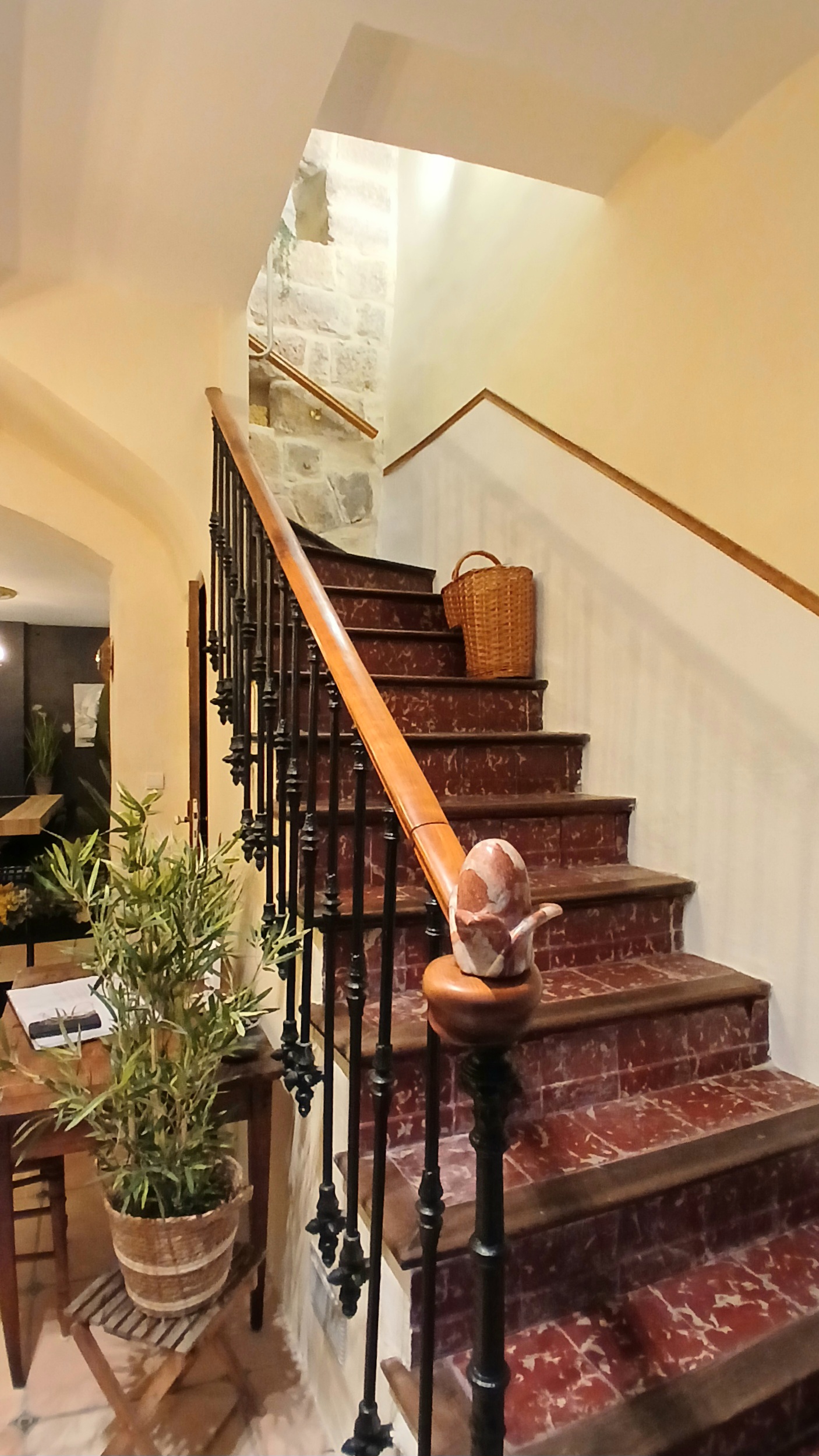 5 Bed, 3 Bath, HouseFor Sale, Capestang, Herault, Languedoc-Roussillon, 34310