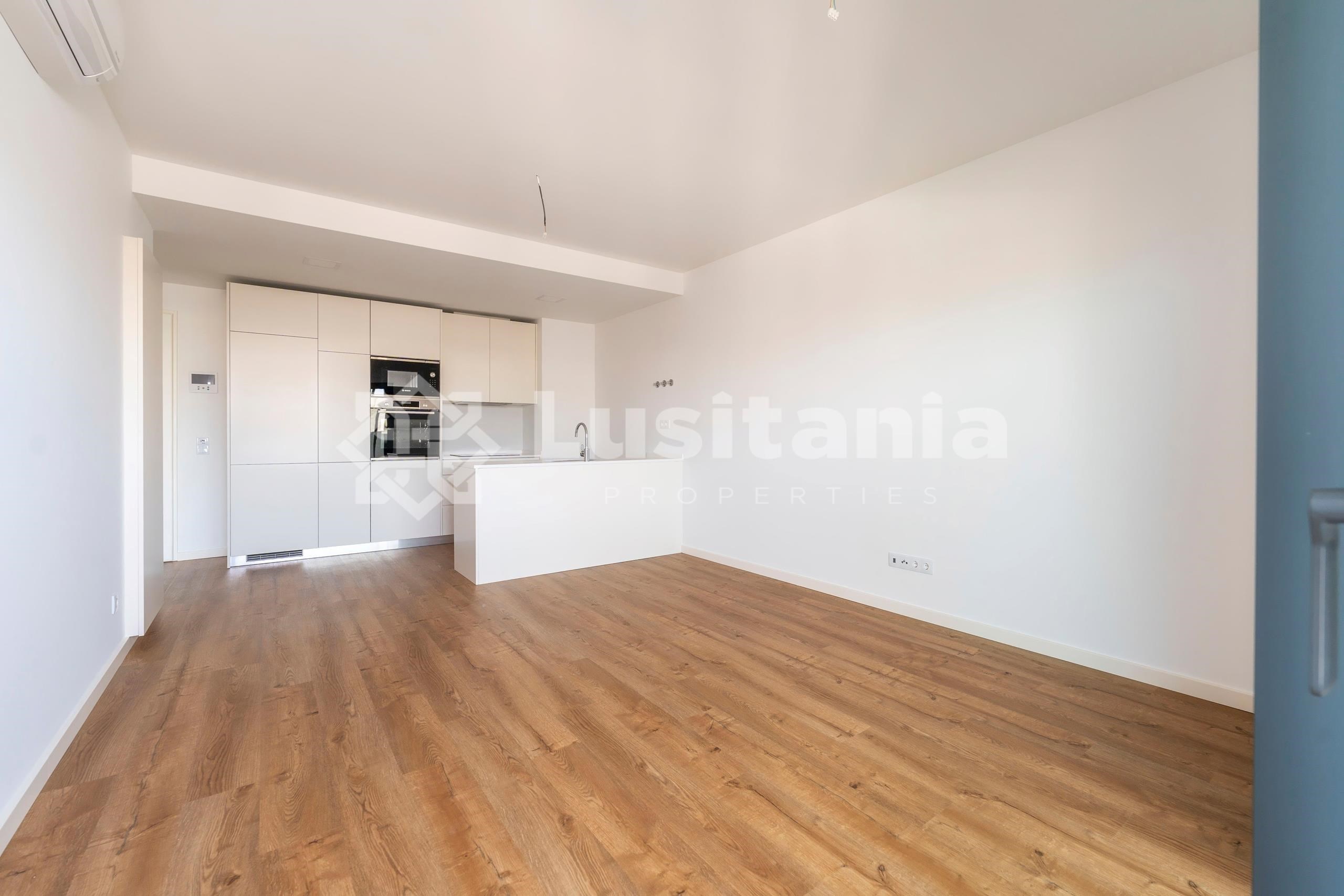 1 Bed, 1 Bath, ApartmentFor Sale, Faro, Faro, 8005-138