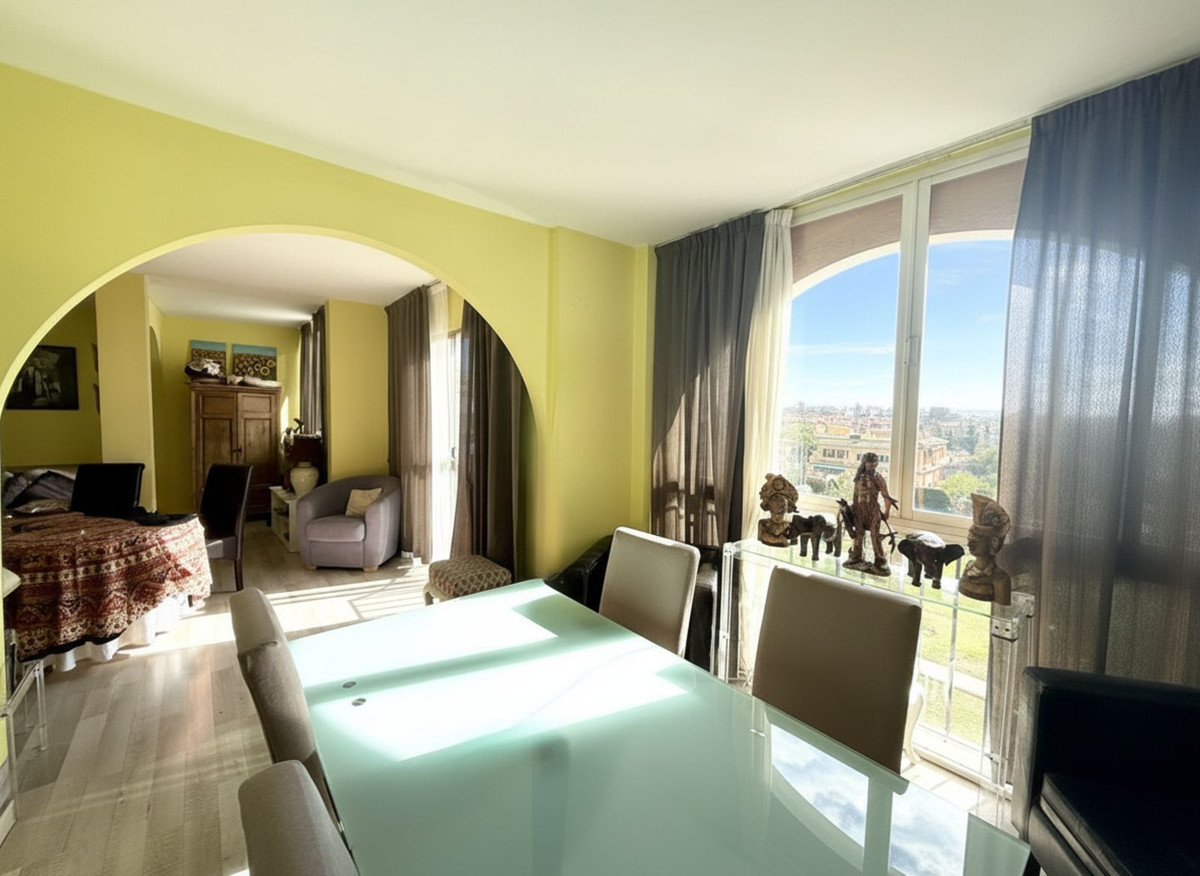 3 Bed, 1 Bath, ApartmentFor Sale, Diana Park, Malaga