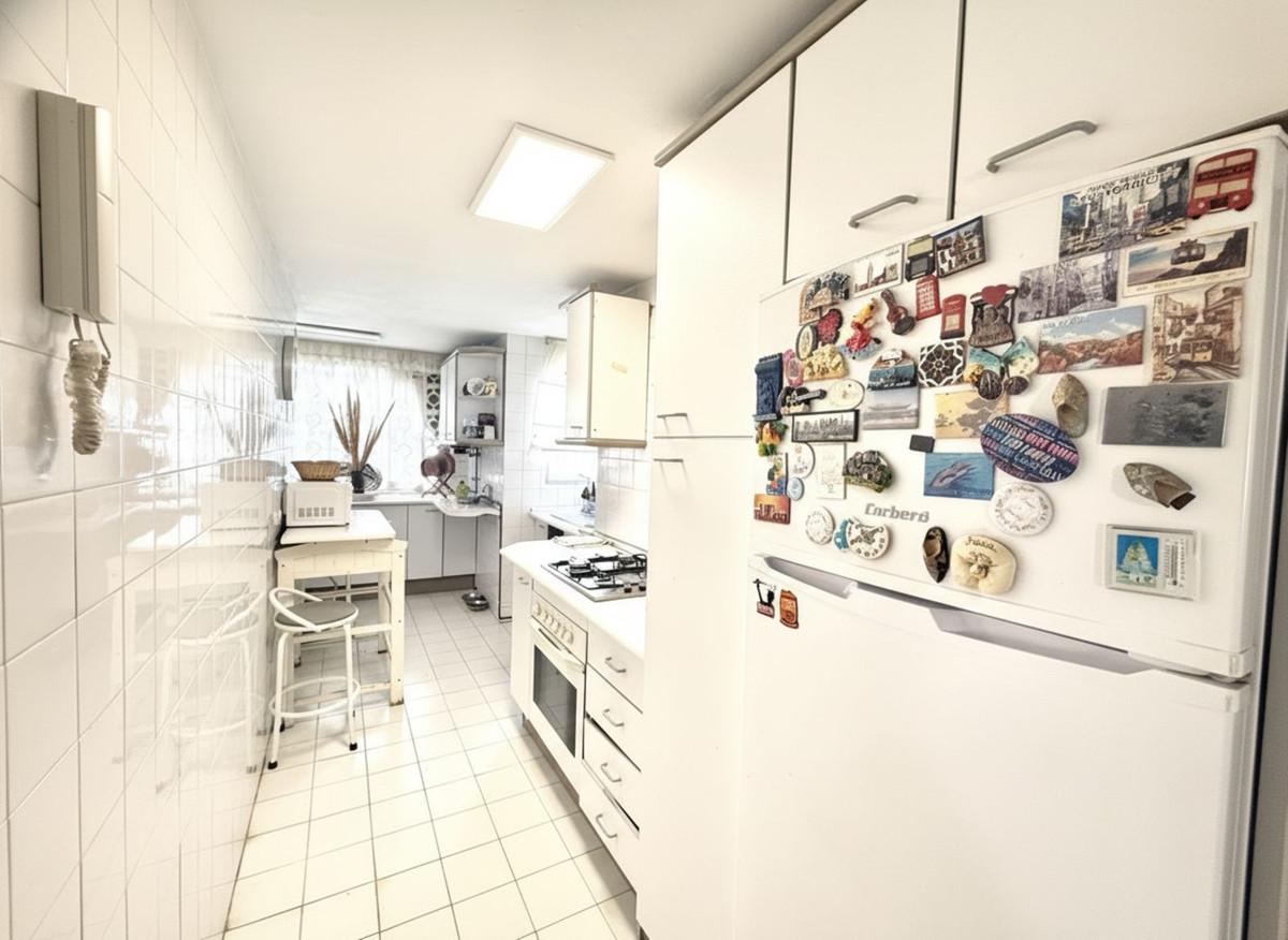 3 Bed, 1 Bath, ApartmentFor Sale, Diana Park, Malaga