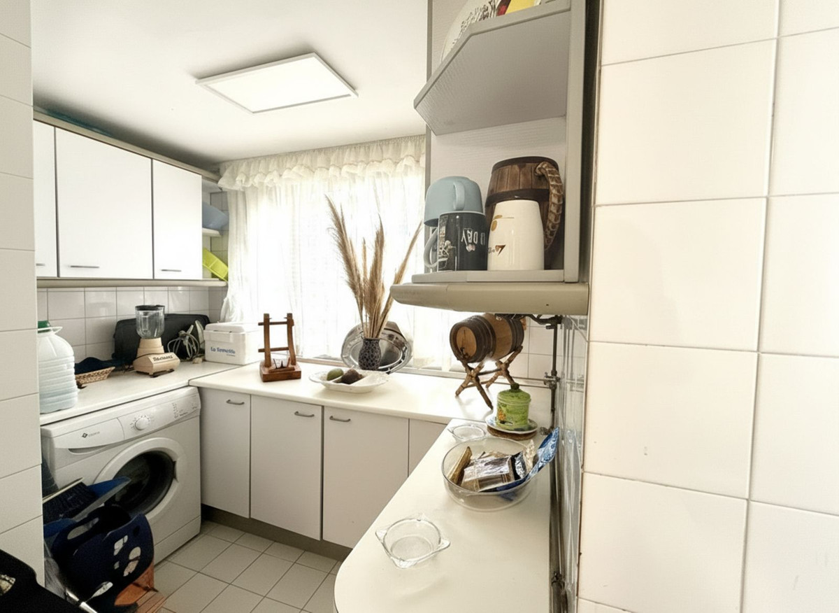 3 Bed, 1 Bath, ApartmentFor Sale, Diana Park, Malaga