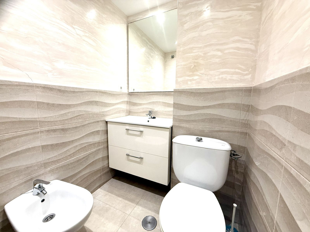 3 Bed, 1 Bath, ApartmentFor Sale, Diana Park, Malaga