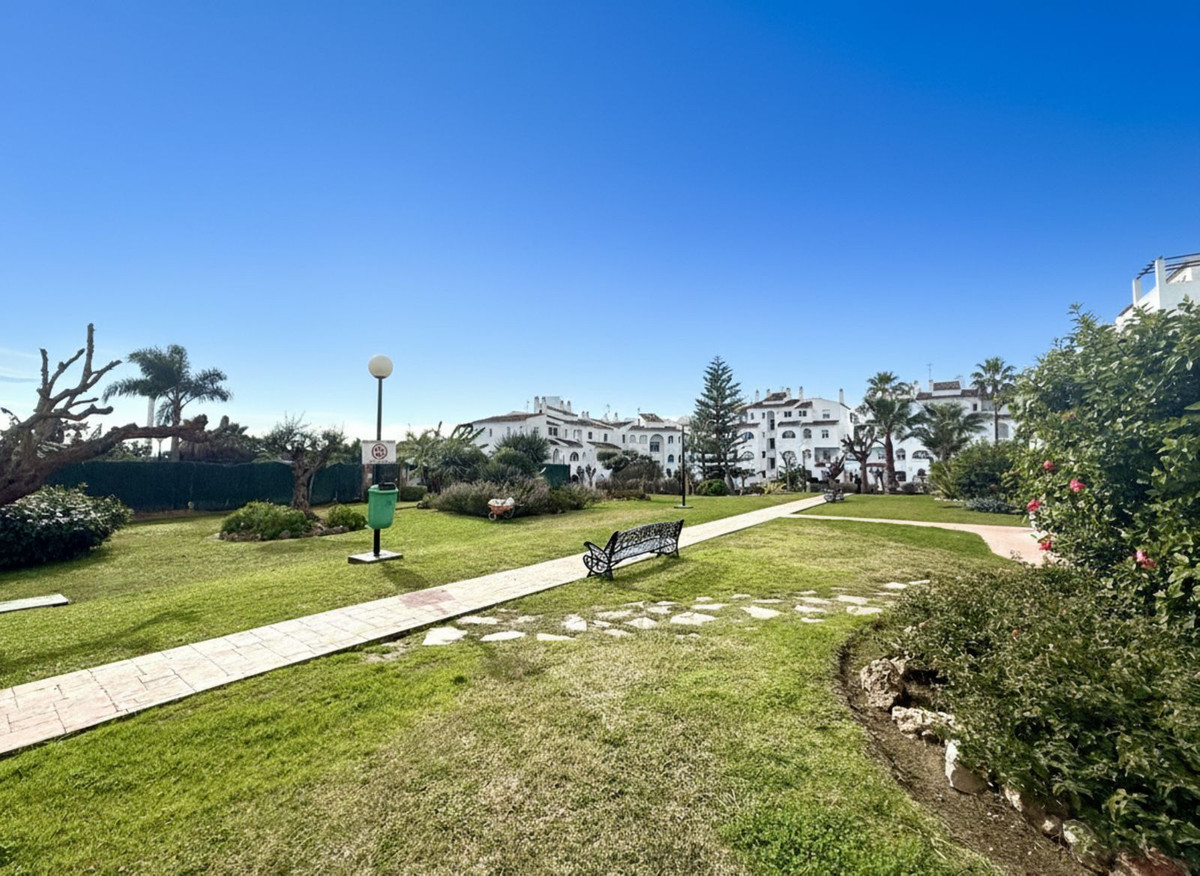 3 Bed, 1 Bath, ApartmentFor Sale, Diana Park, Malaga