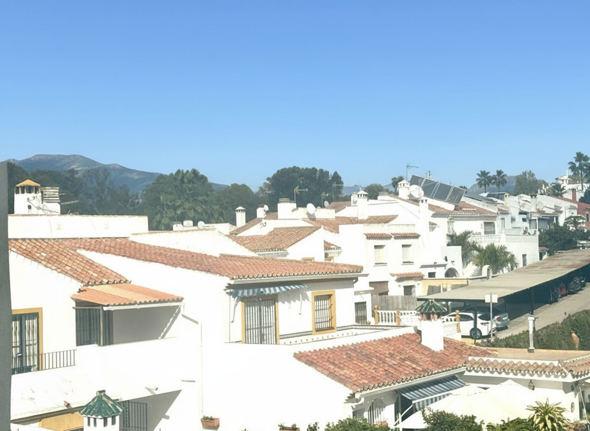 3 Bed, 1 Bath, ApartmentFor Sale, Diana Park, Malaga