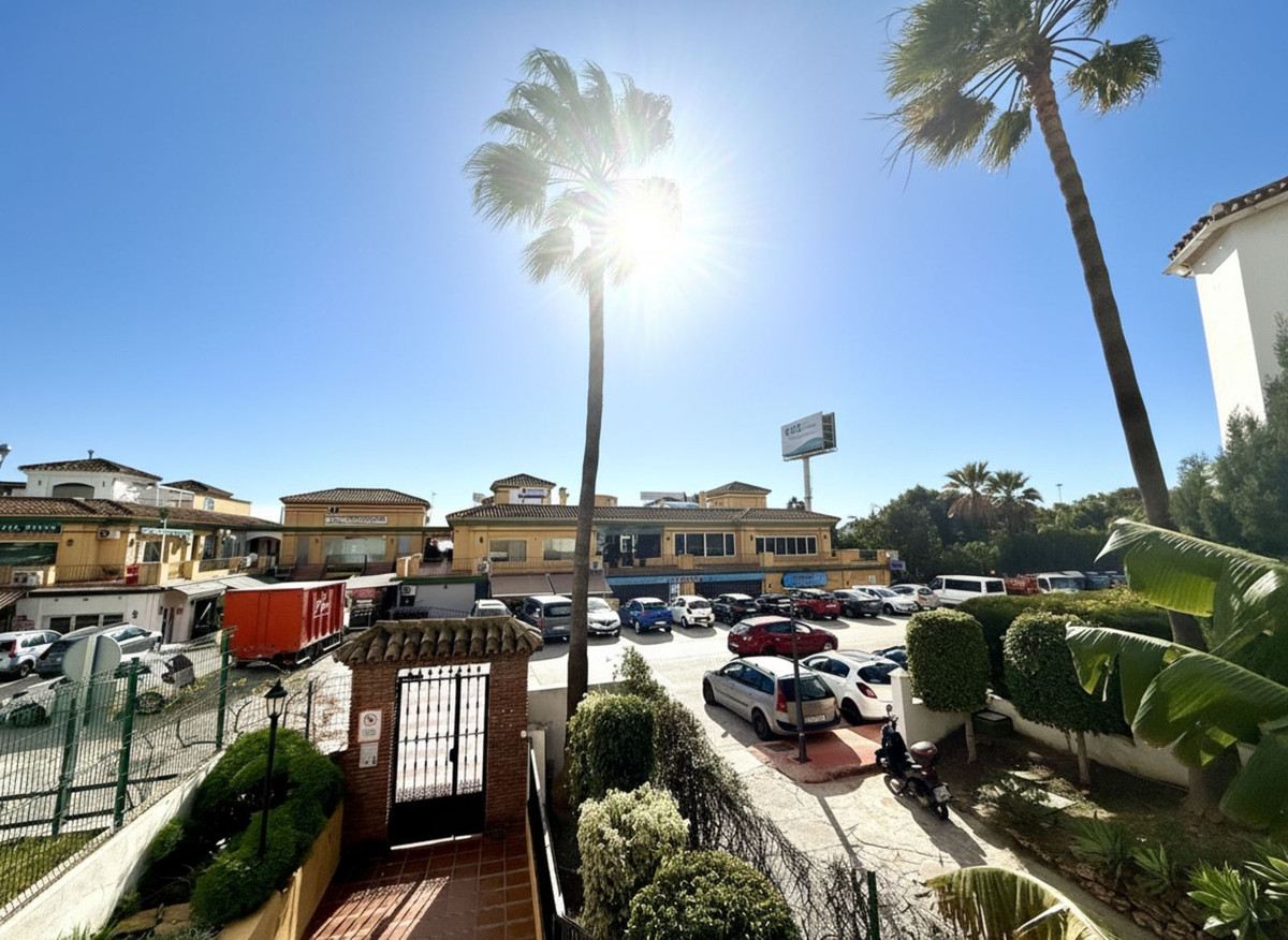 3 Bed, 1 Bath, ApartmentFor Sale, Diana Park, Malaga