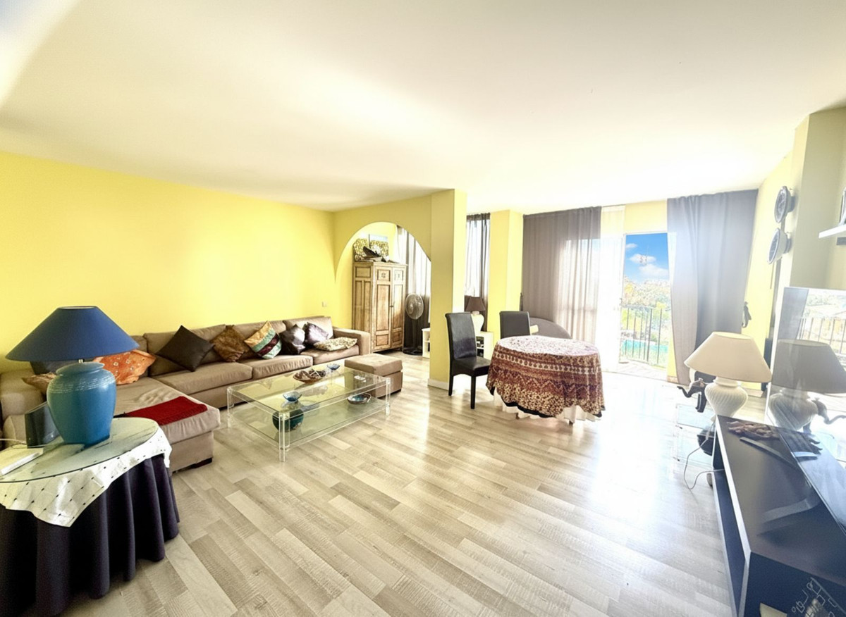 3 Bed, 1 Bath, ApartmentFor Sale, Diana Park, Malaga