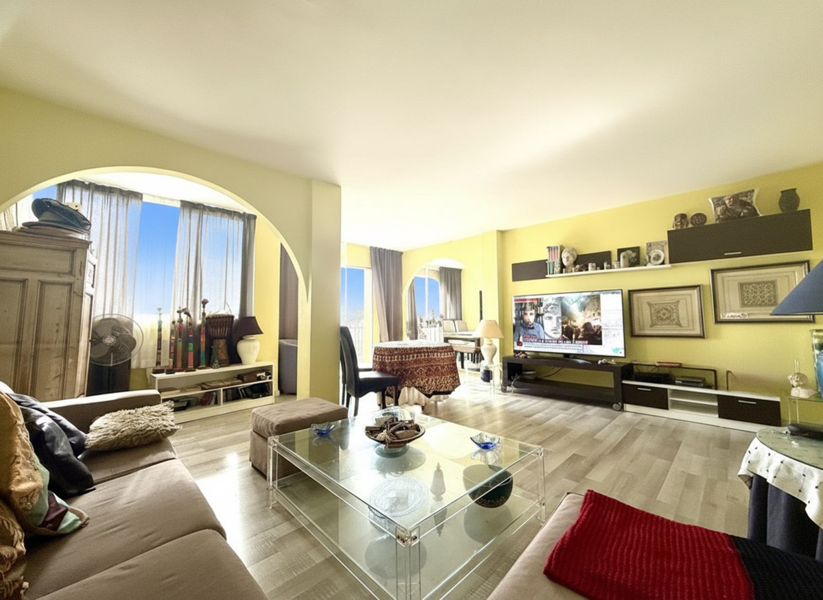 3 Bed, 1 Bath, ApartmentFor Sale, Diana Park, Malaga