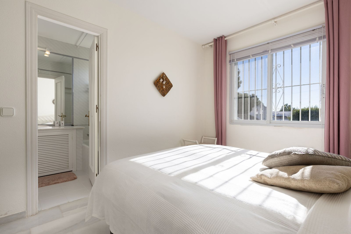 2 Bed, 2 Bath, ApartmentFor Sale, Calahonda, Malaga