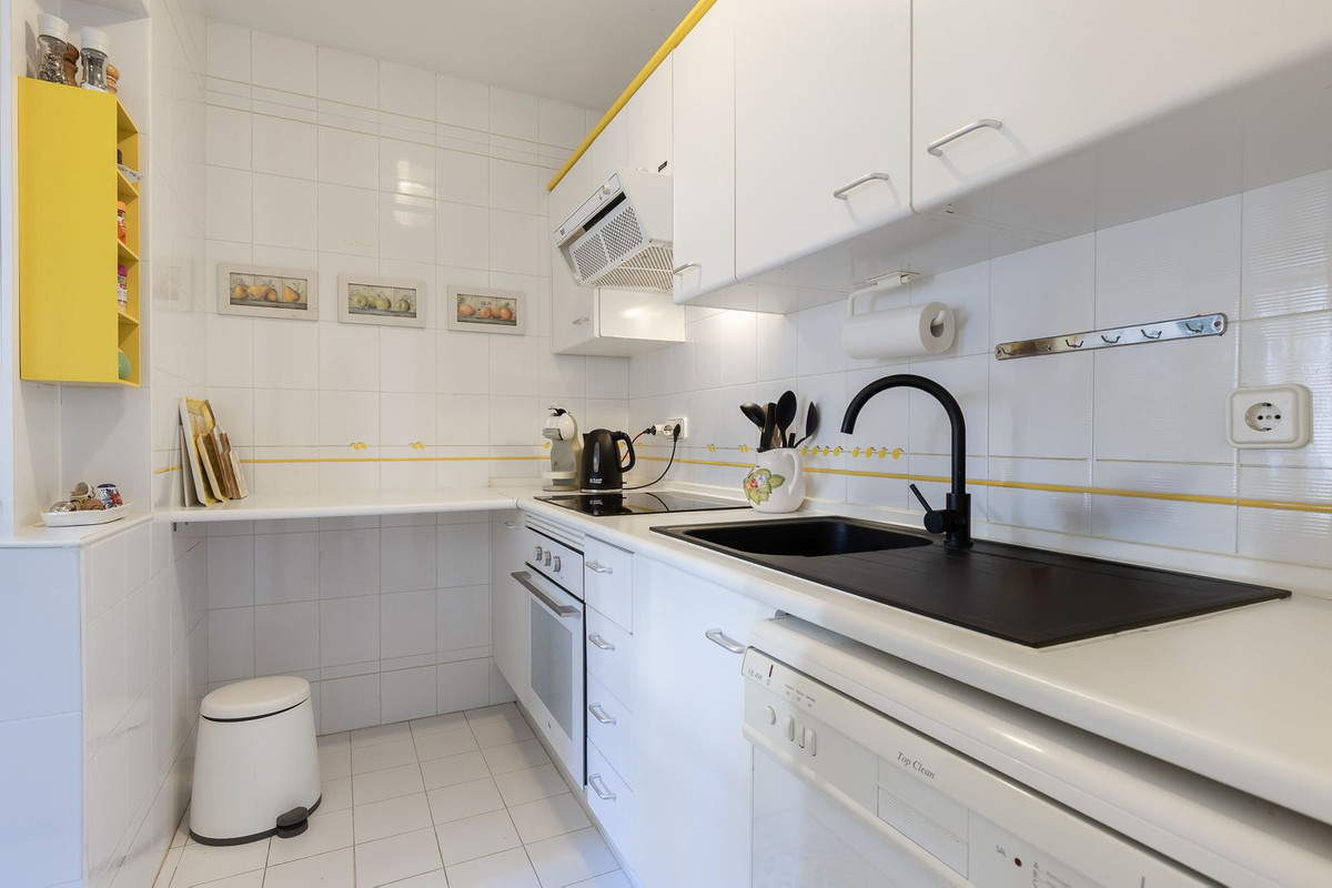 2 Bed, 2 Bath, ApartmentFor Sale, Calahonda, Malaga