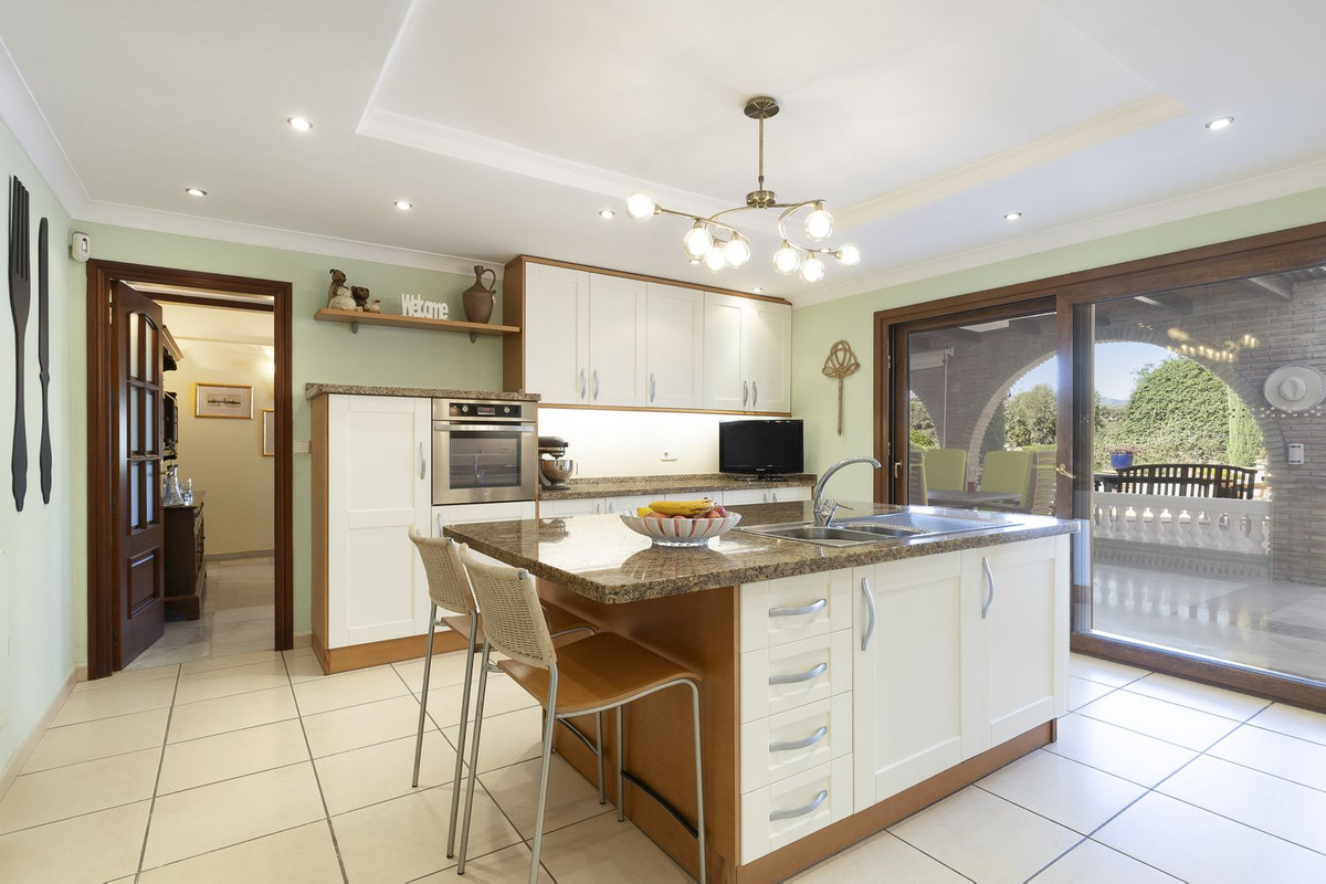 4 Bed, 3 Bath, HouseFor Sale, Coin, Malaga