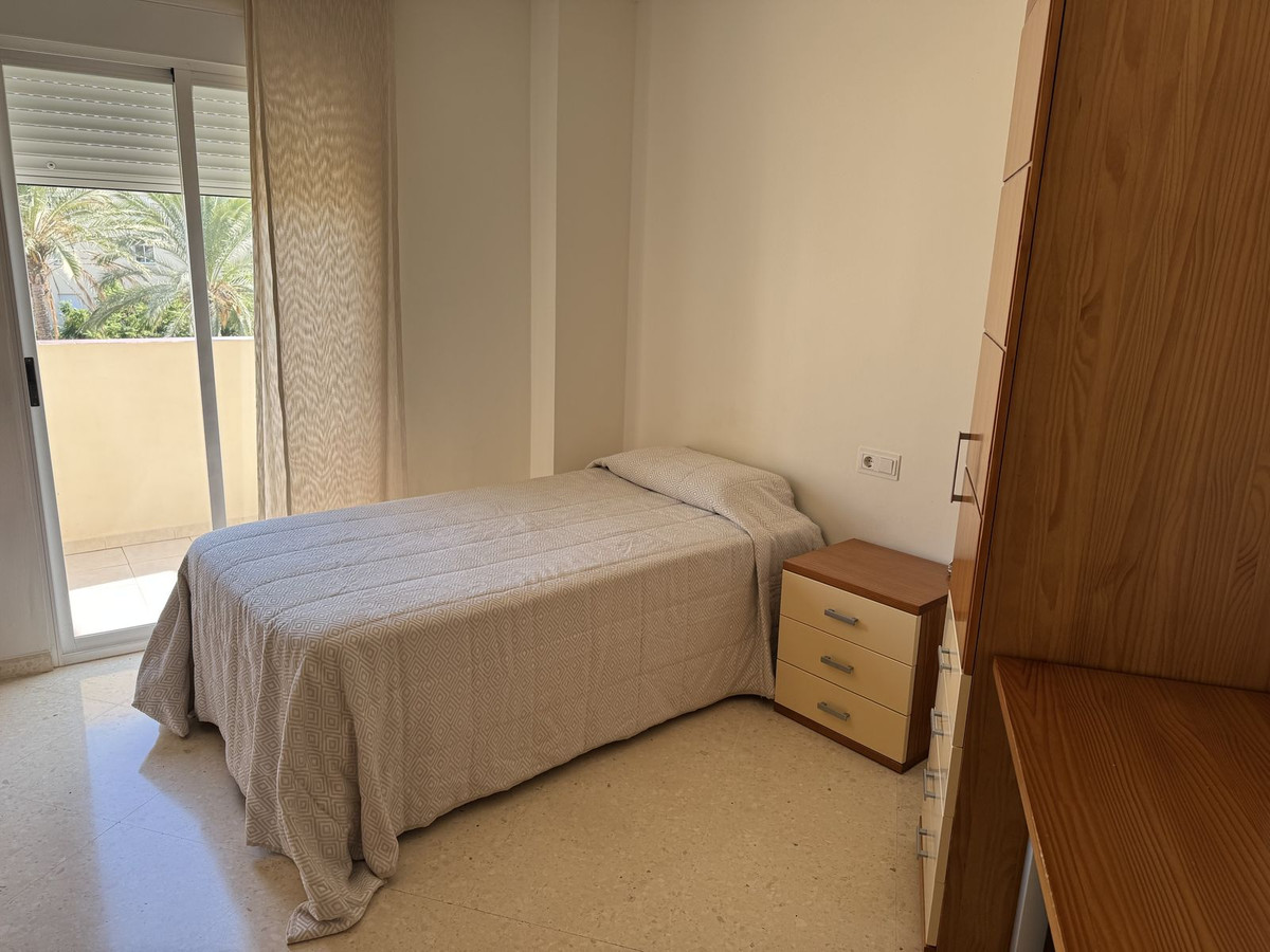 4 Bed, 3 Bath, ApartmentFor Sale, Estepona, Malaga