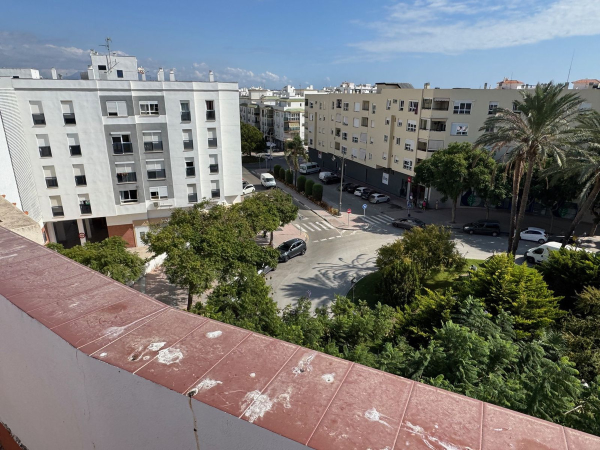 4 Bed, 3 Bath, ApartmentFor Sale, Estepona, Malaga