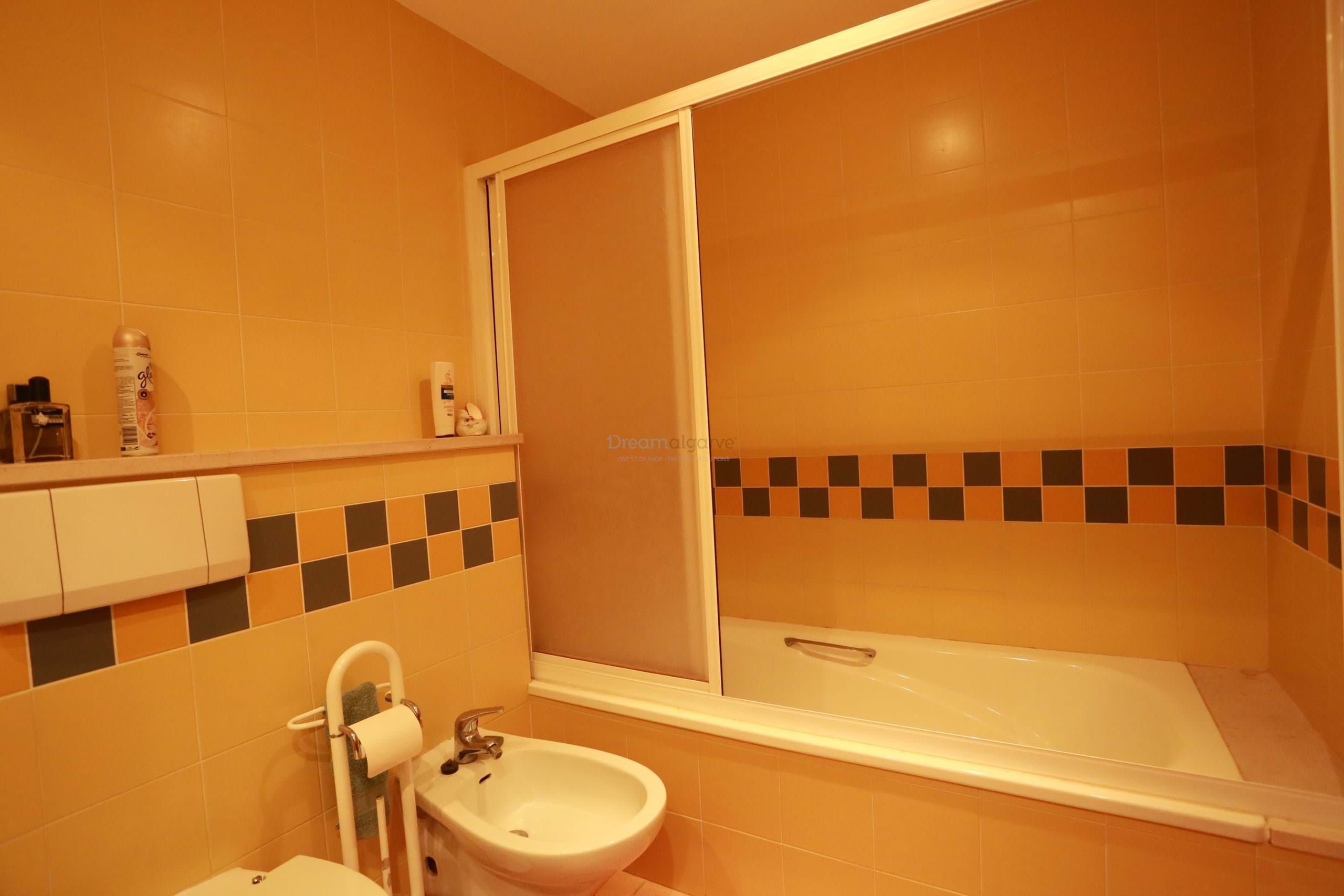 2 Bed, 1 Bath, ApartmentFor Sale, Lagos, Faro, 8600-502