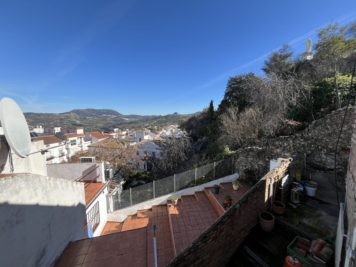 2 Bed, 1 Bath, HouseFor Sale, Olvera, Andalucia