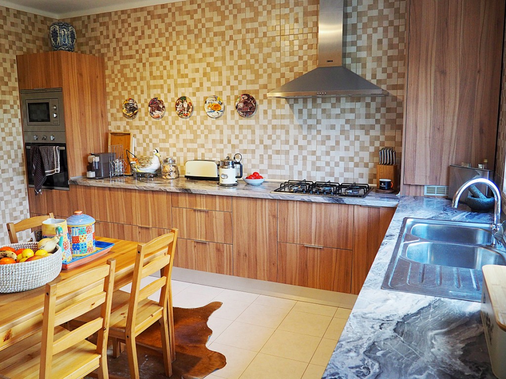 3 Bed, 2 Bath, HouseFor Sale, Loulé, 8100