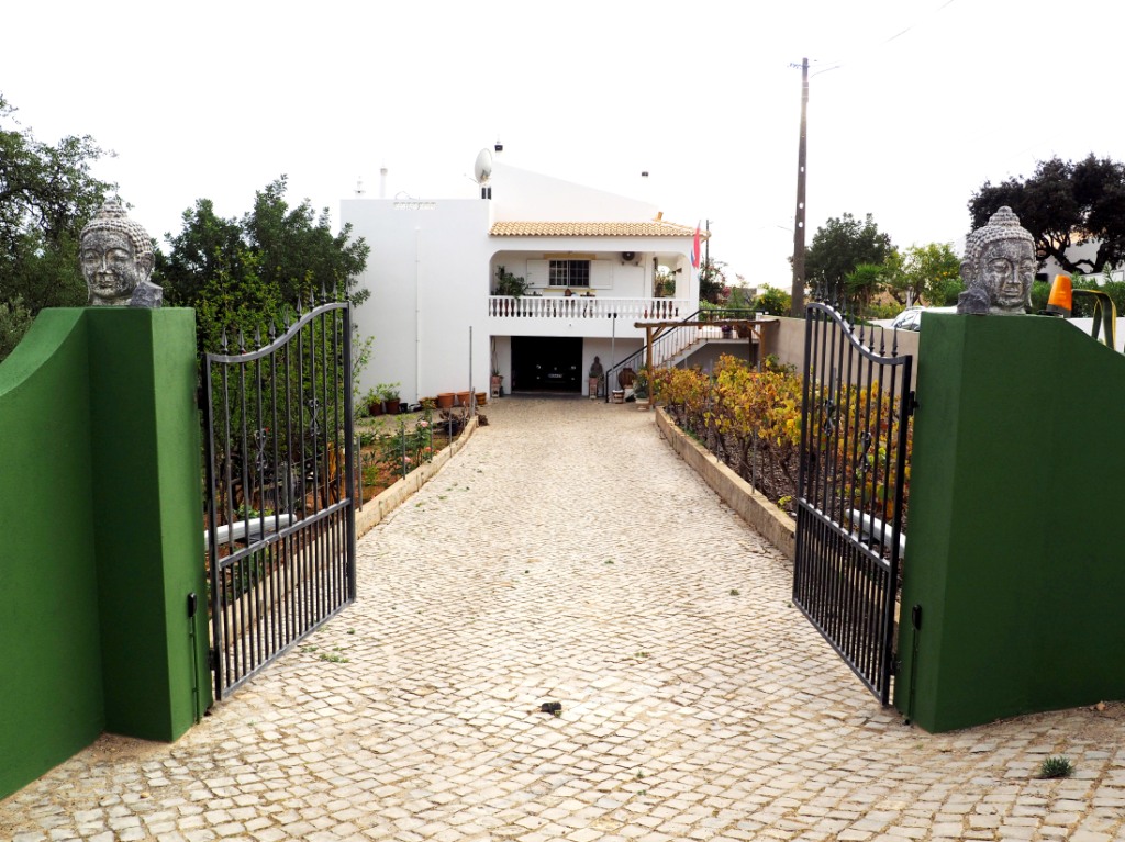3 Bed, 2 Bath, HouseFor Sale, Loulé, 8100