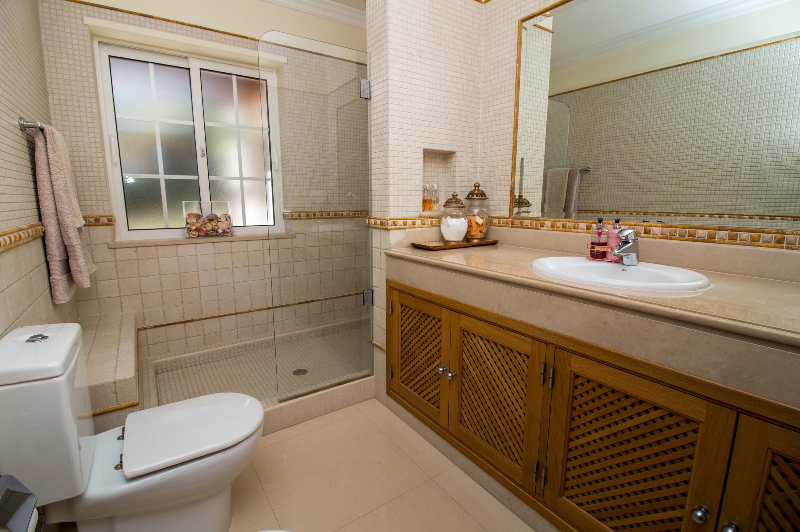 4 Bed, 4 Bath, HouseFor Sale, Olhão, Faro 4 Bed, 4 Bath, HouseFor Sale, Olhão, Faro