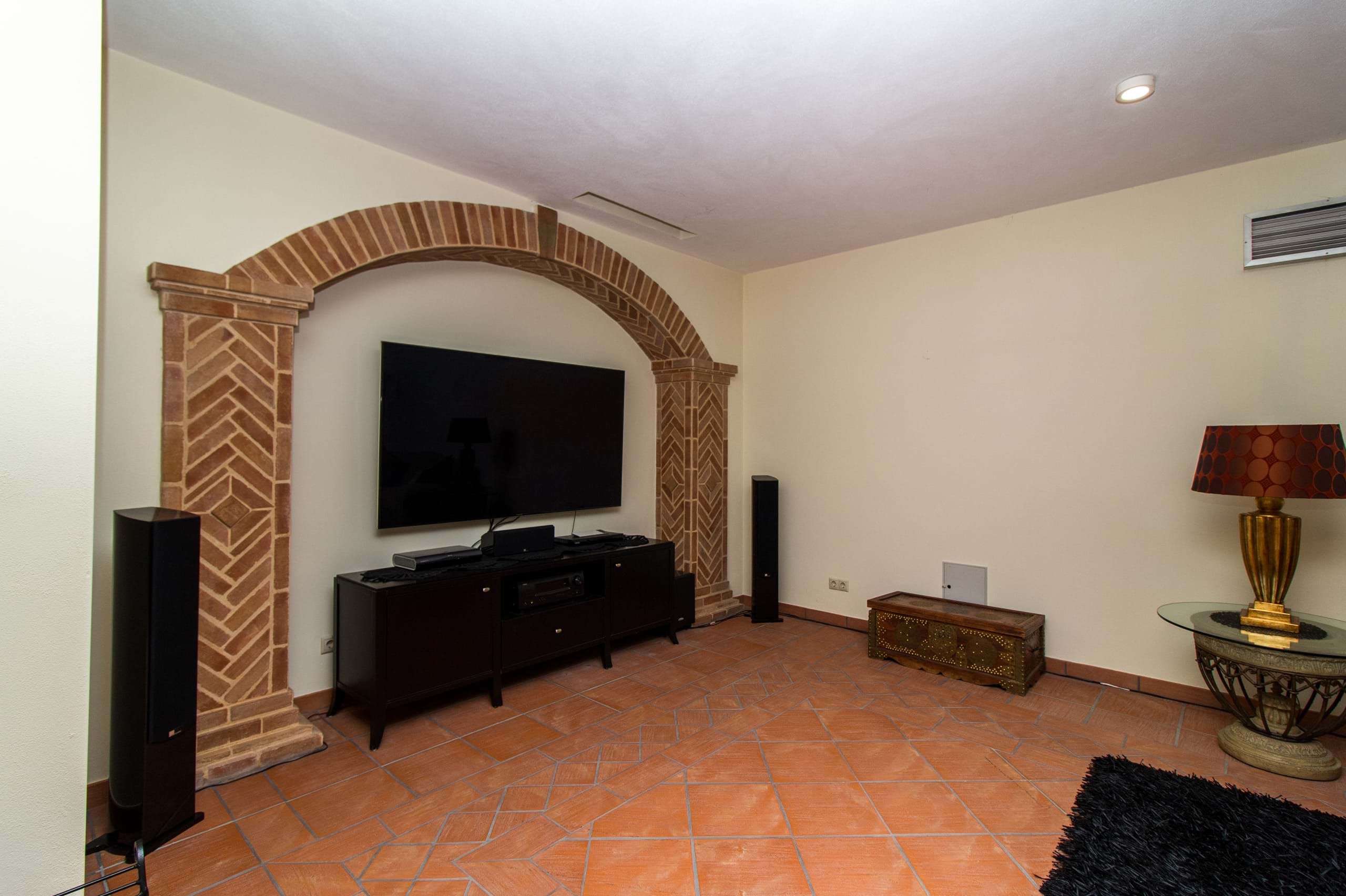 4 Bed, 4 Bath, HouseFor Sale, Olhão, Faro 4 Bed, 4 Bath, HouseFor Sale, Olhão, Faro