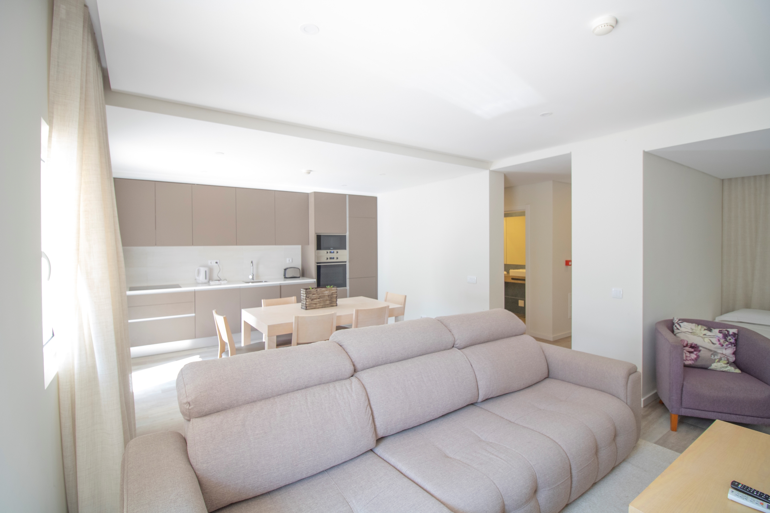 Lagos, Faro, 8600-785, 2 Bedrooms Bedrooms, ,2 BathroomsBathrooms,Houses / Villas,For Sale,R11-0023-VB