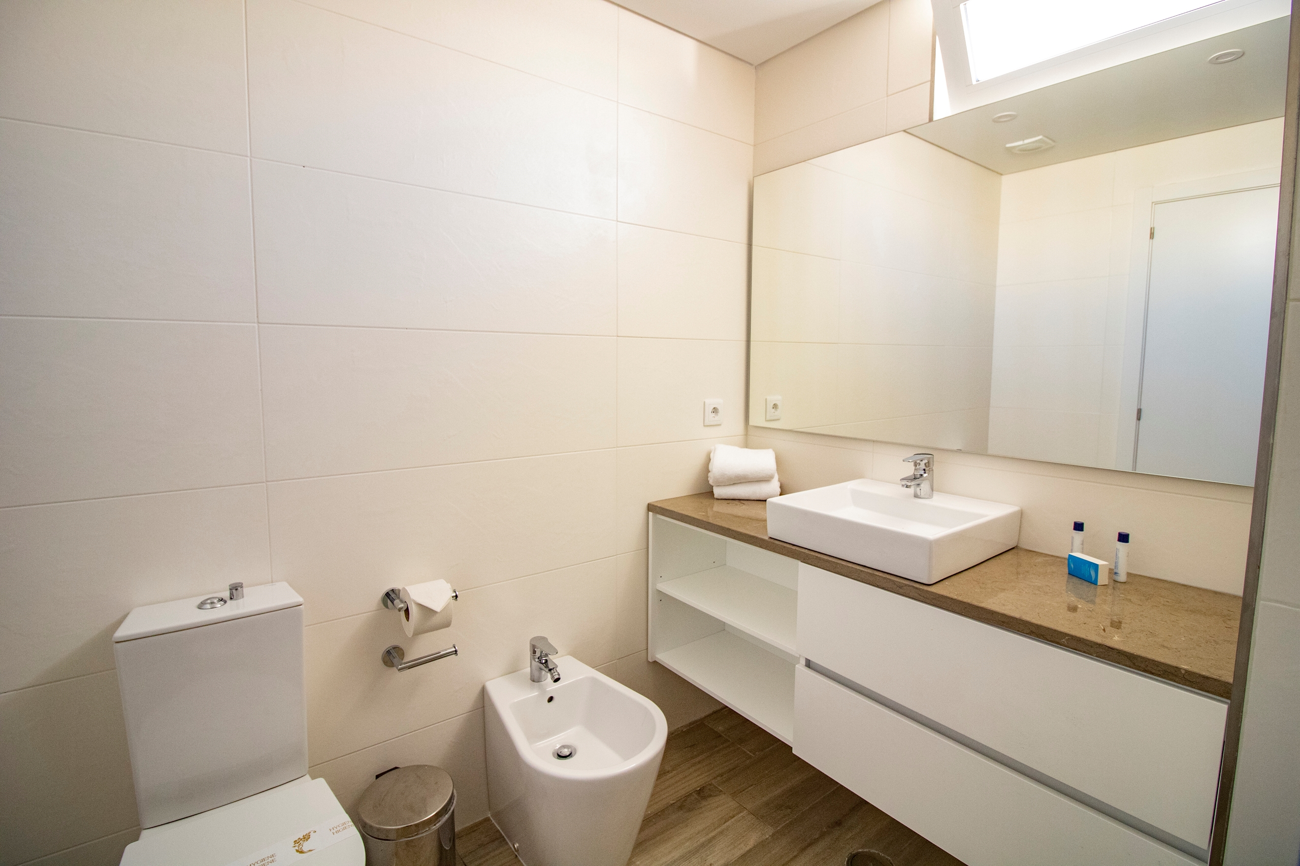 Lagos, Faro, 8600-785, 2 Bedrooms Bedrooms, ,2 BathroomsBathrooms,Houses / Villas,For Sale,R11-0023-VB