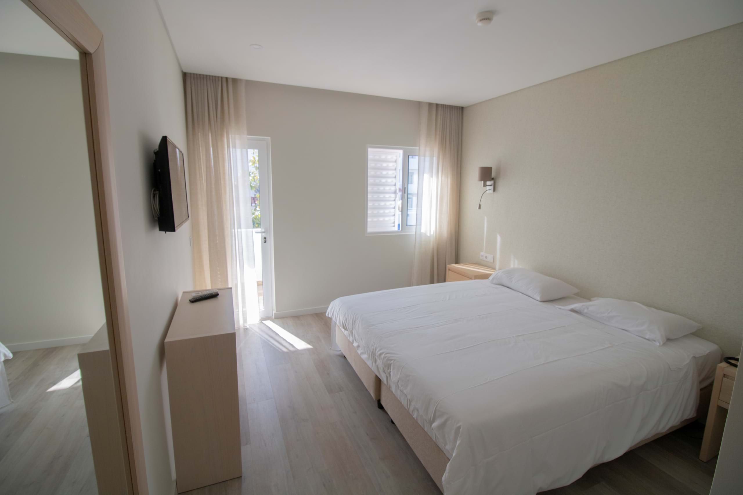 Lagos, Faro, 8600-785, 2 Bedrooms Bedrooms, ,2 BathroomsBathrooms,Houses / Villas,For Sale,R11-0023-VB